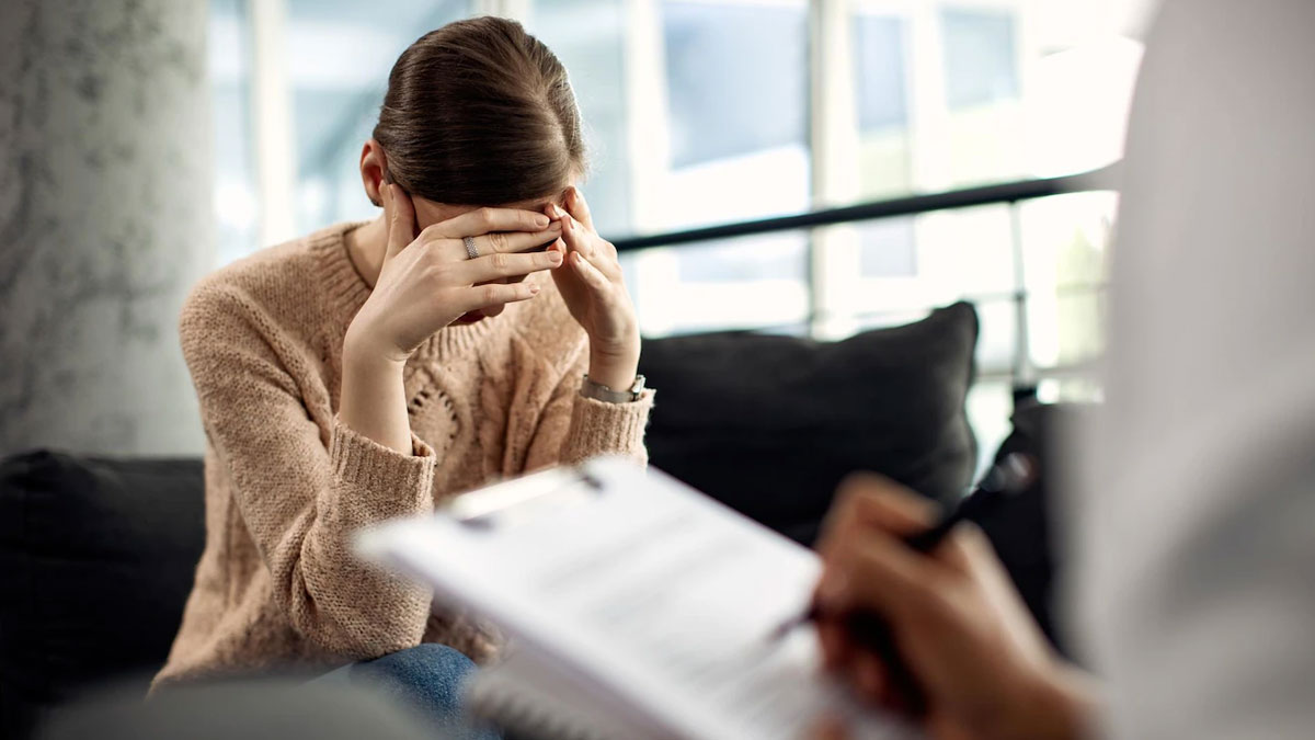 Expert Lists Down 7 Unusual Signs Of Deteriorating Mental Health You Should Not Ignore