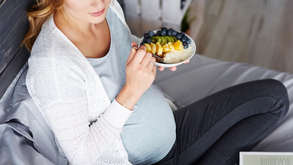 Fruits Pregnant Women SHOULD HAVE To Build Strength For Delivery