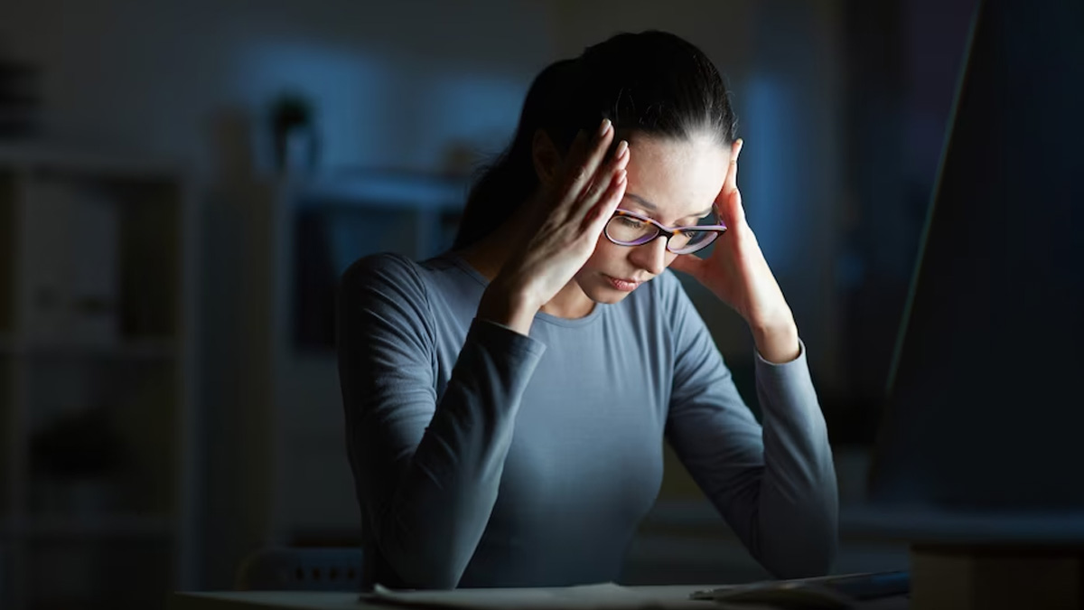 Emotional Burnout Vs Stress: Is There A Difference and How To Differentiate
