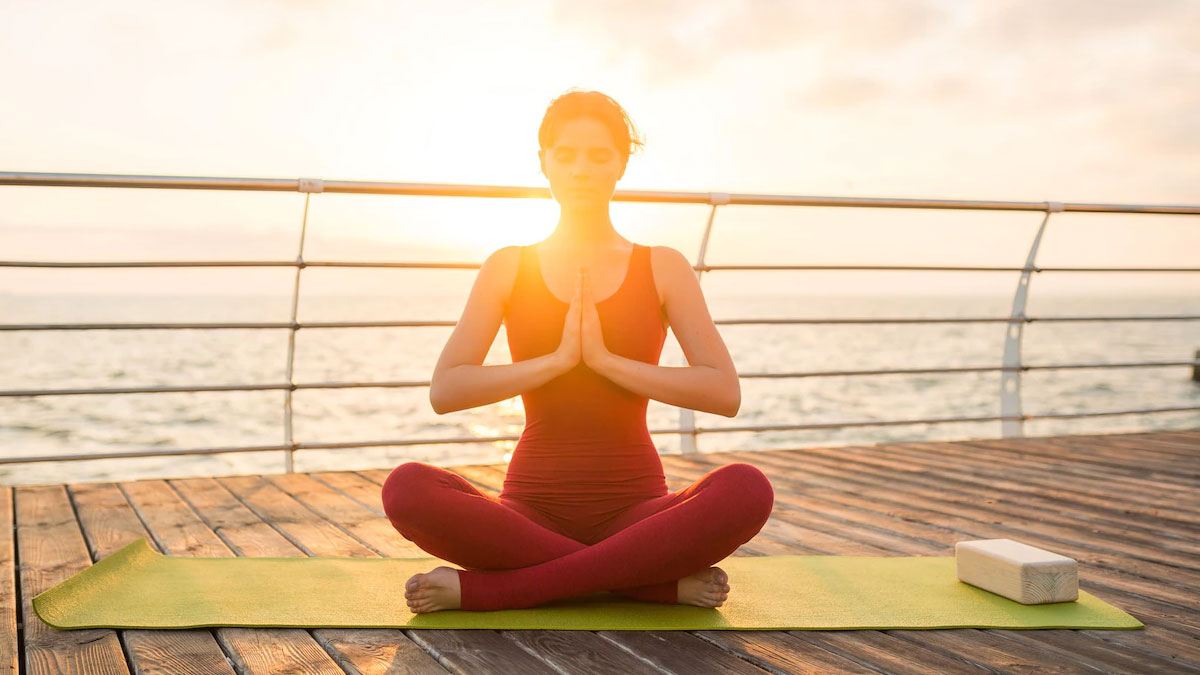 Can A 10-Minute Yoga Routine In Morning Calm Your Mind? Find Out Here