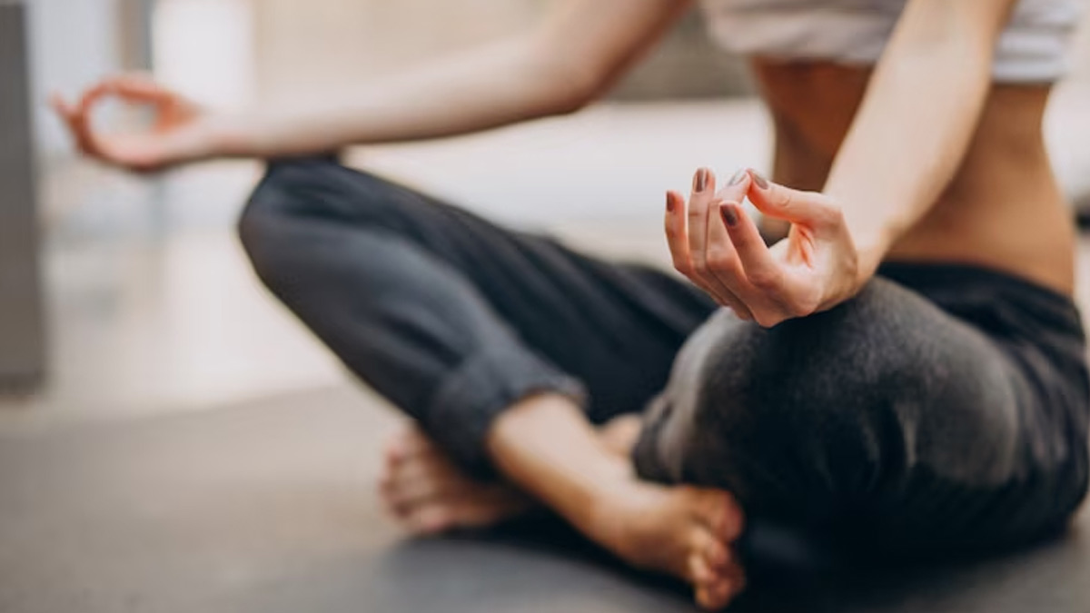 Do THESE Yoga Poses Before Bed For Bette Sleep