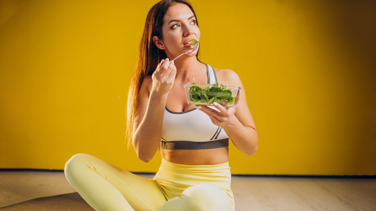 Ever Wondered What To Eat Before Hitting The Gym? Expert Shares 5 Food Items
